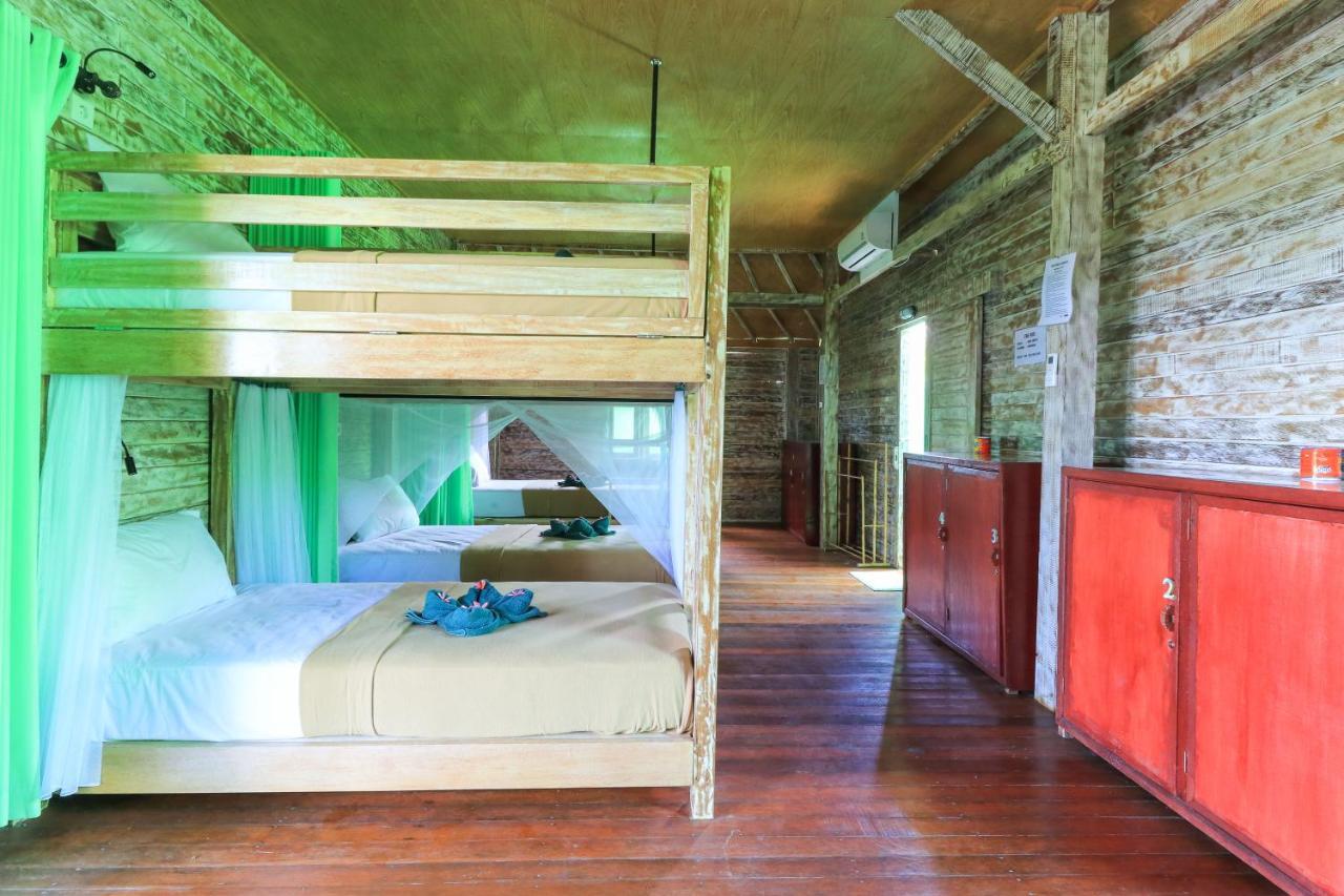 The Green Groves Hostel Nusa Lembongan  Exterior photo
