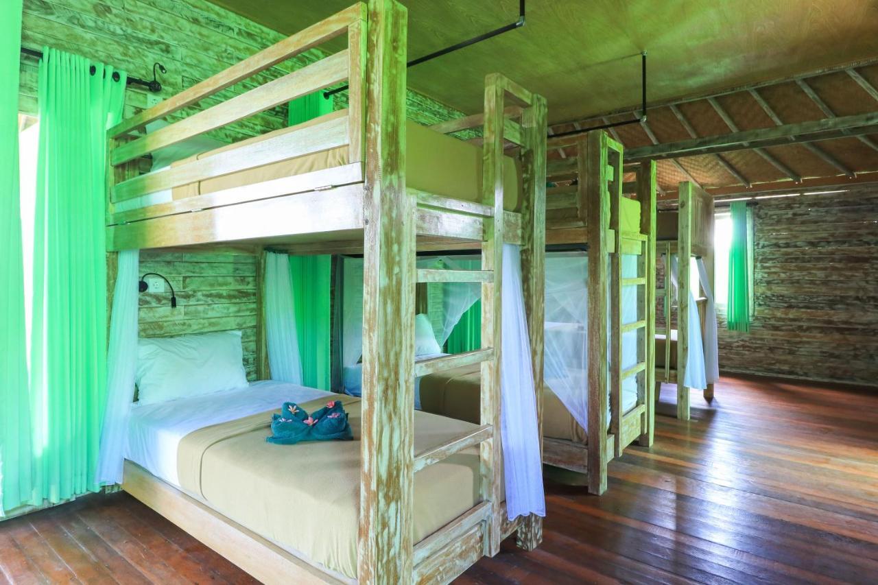 The Green Groves Hostel Nusa Lembongan  Exterior photo